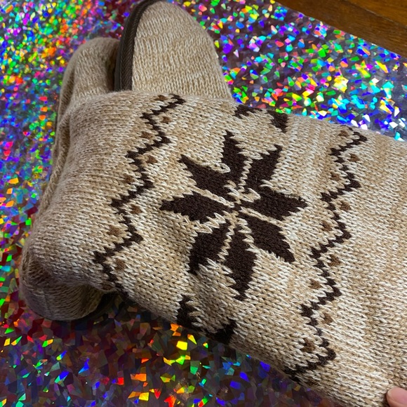 🤎Muk Luks brown button fold over brown boots🤎 - Picture 12 of 13